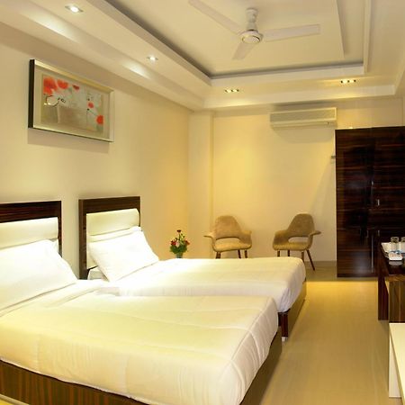 Hotel Gulnar Neu-Delhi Exterior foto