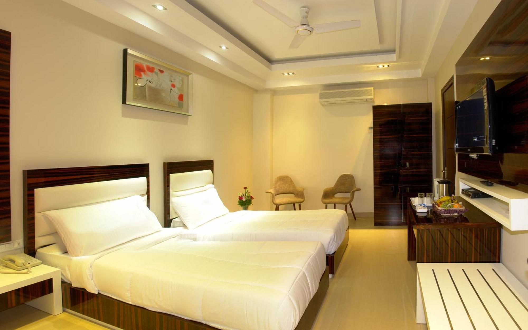 Hotel Gulnar Neu-Delhi Exterior foto